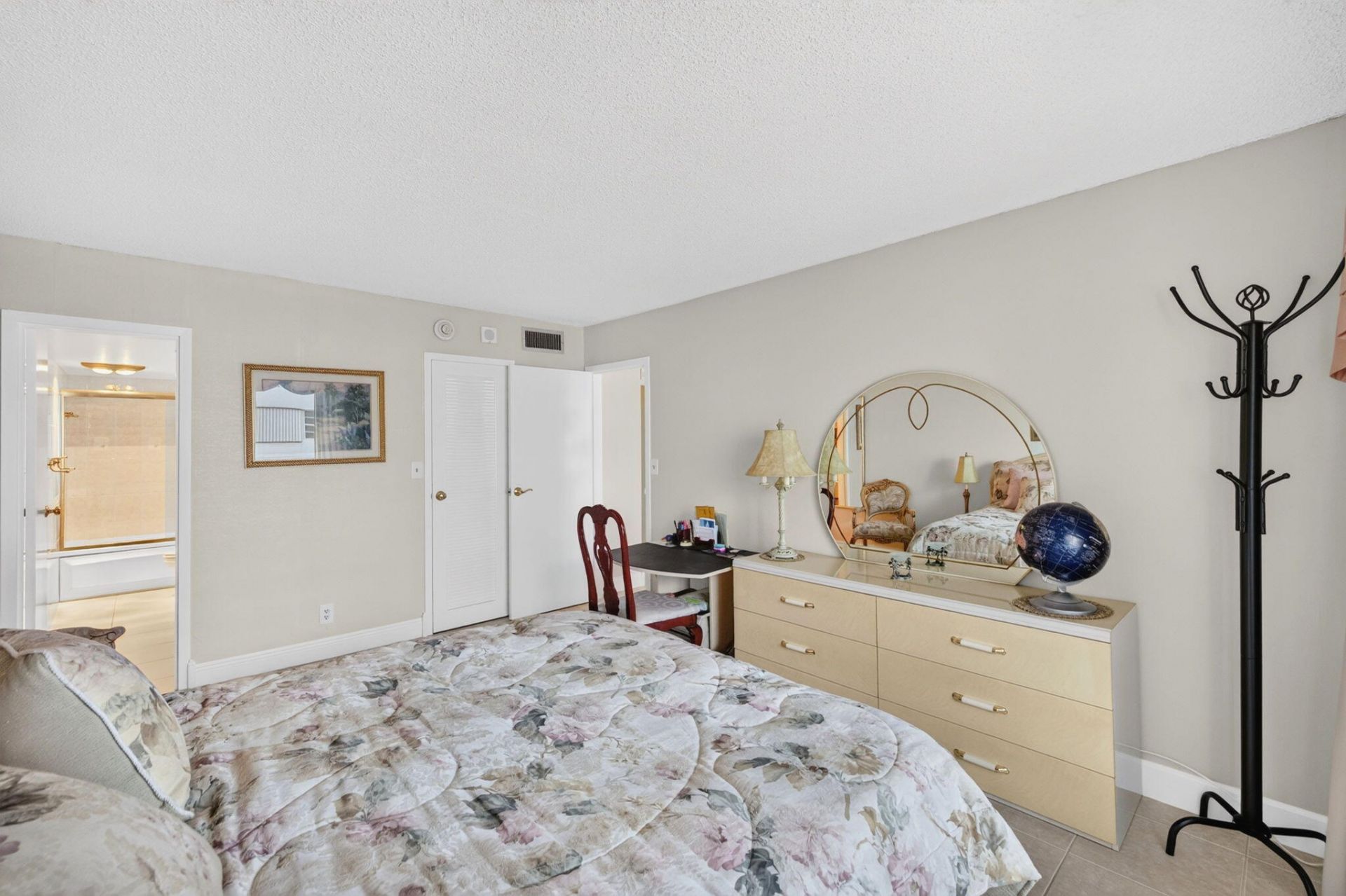 1160 N Federal Highway, Unit 1017, Fort Lauderdale, FL 33304 Photo