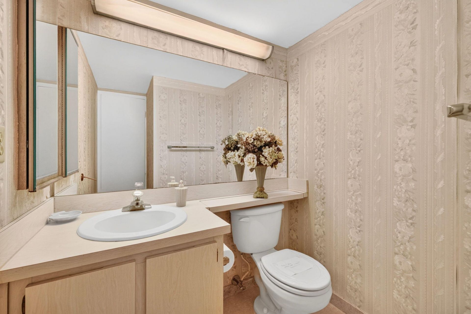1160 N Federal Highway, Unit 1017, Fort Lauderdale, FL 33304 Photo