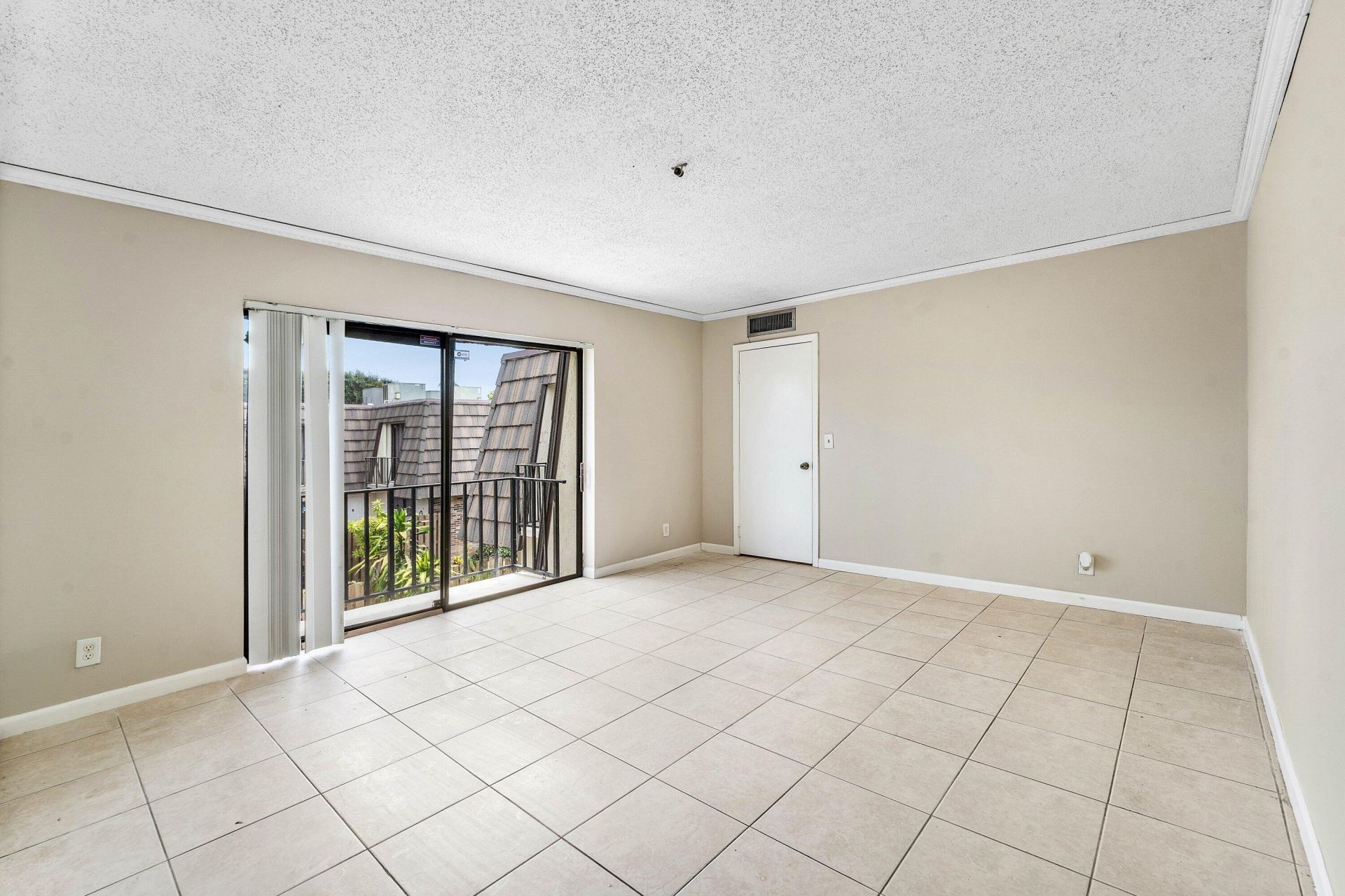 1534 Forest Lakes Circle, Unit D, West Palm Beach, FL 33406 Photo
