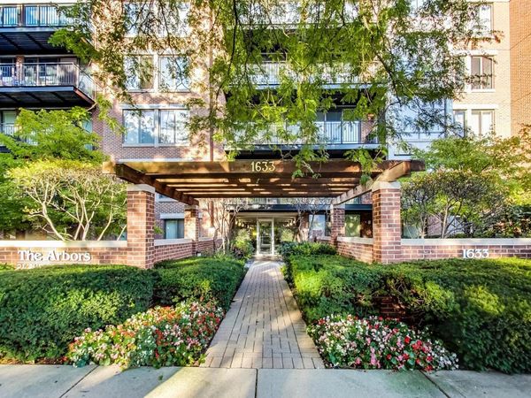 1633 2nd Street , Unit 503, Highland Park, IL 60035