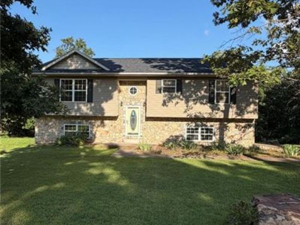 24630 Taylor Lane , St Robert, MO 65584