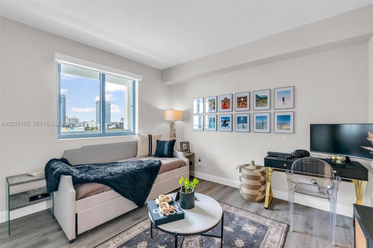 601 NE 36th St, Unit 904, Miami, FL 33137 Photo