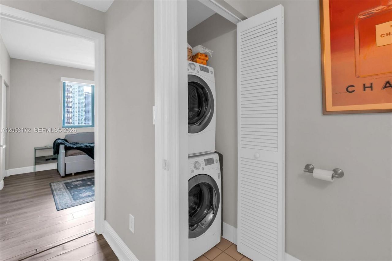 601 NE 36th St, Unit 904, Miami, FL 33137 Photo