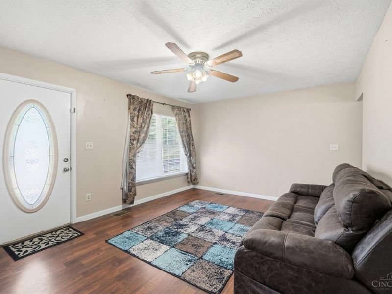 98 Millard Drive, Franklin, OH 45005 Photo 8