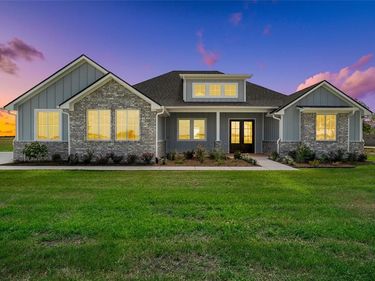 1025 Galaxy , Woodway, TX 76712