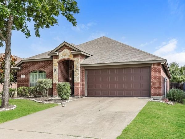 207 Rawhide Street, Waxahachie, TX 75165