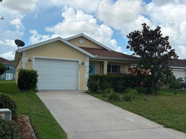 4921 NE 123RD LANE , OXFORD, FL 34484