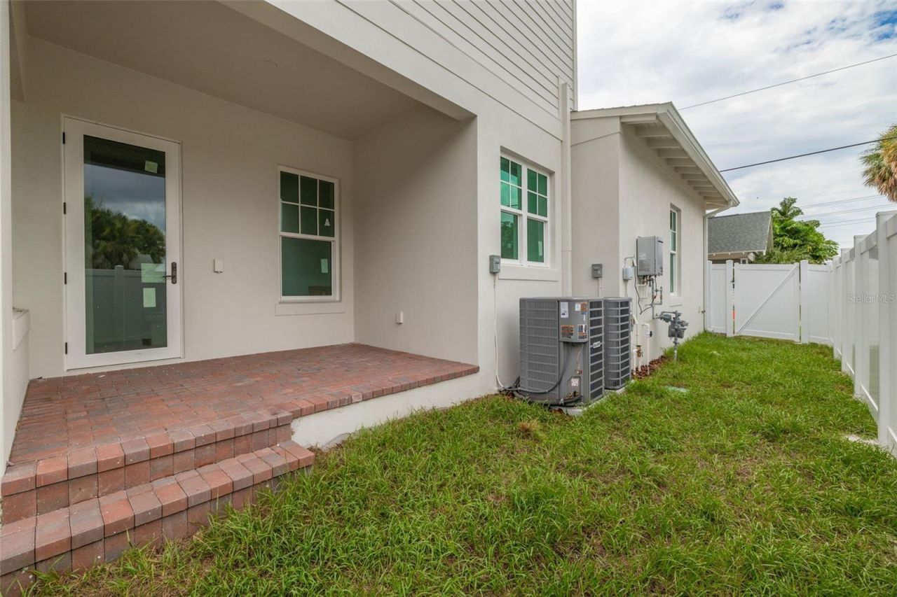 2460 1st Avenue S, Saint Petersburg, FL 33712 Photo