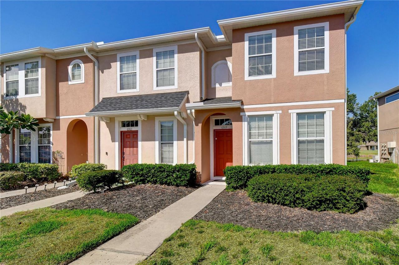 6919 Towering Spruce Dr, Riverview, FL 33578 Main Photo