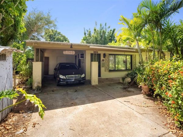 2742 S EAST AVENUE , SARASOTA, FL 34239