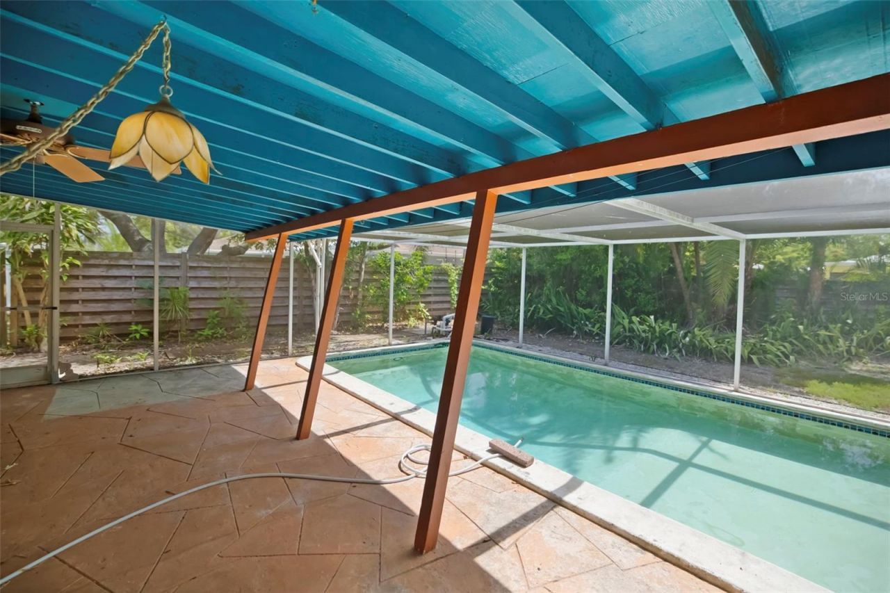 2742 S East Avenue , Sarasota, FL 34239 Photo