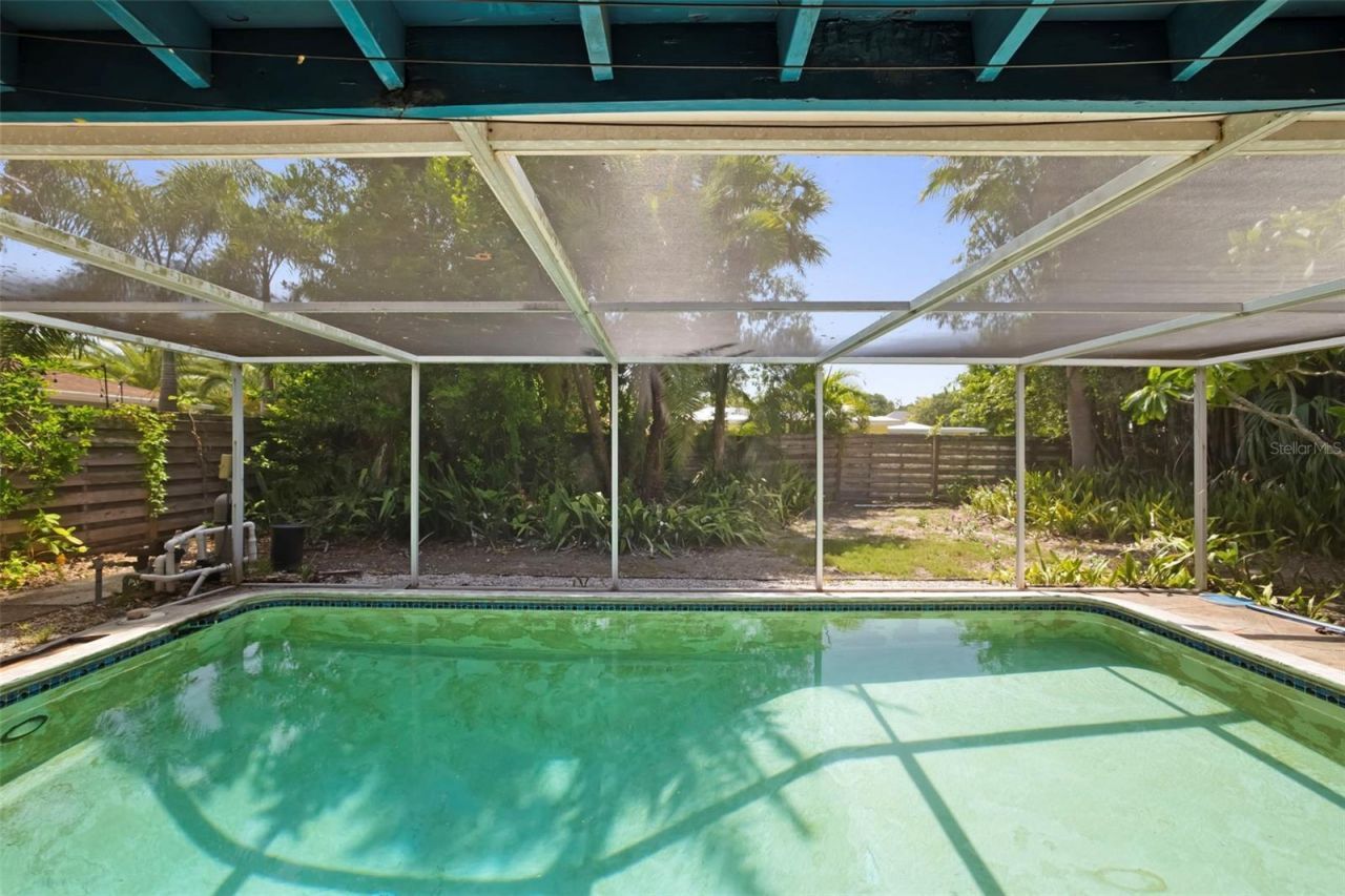 2742 S East Avenue , Sarasota, FL 34239 Photo