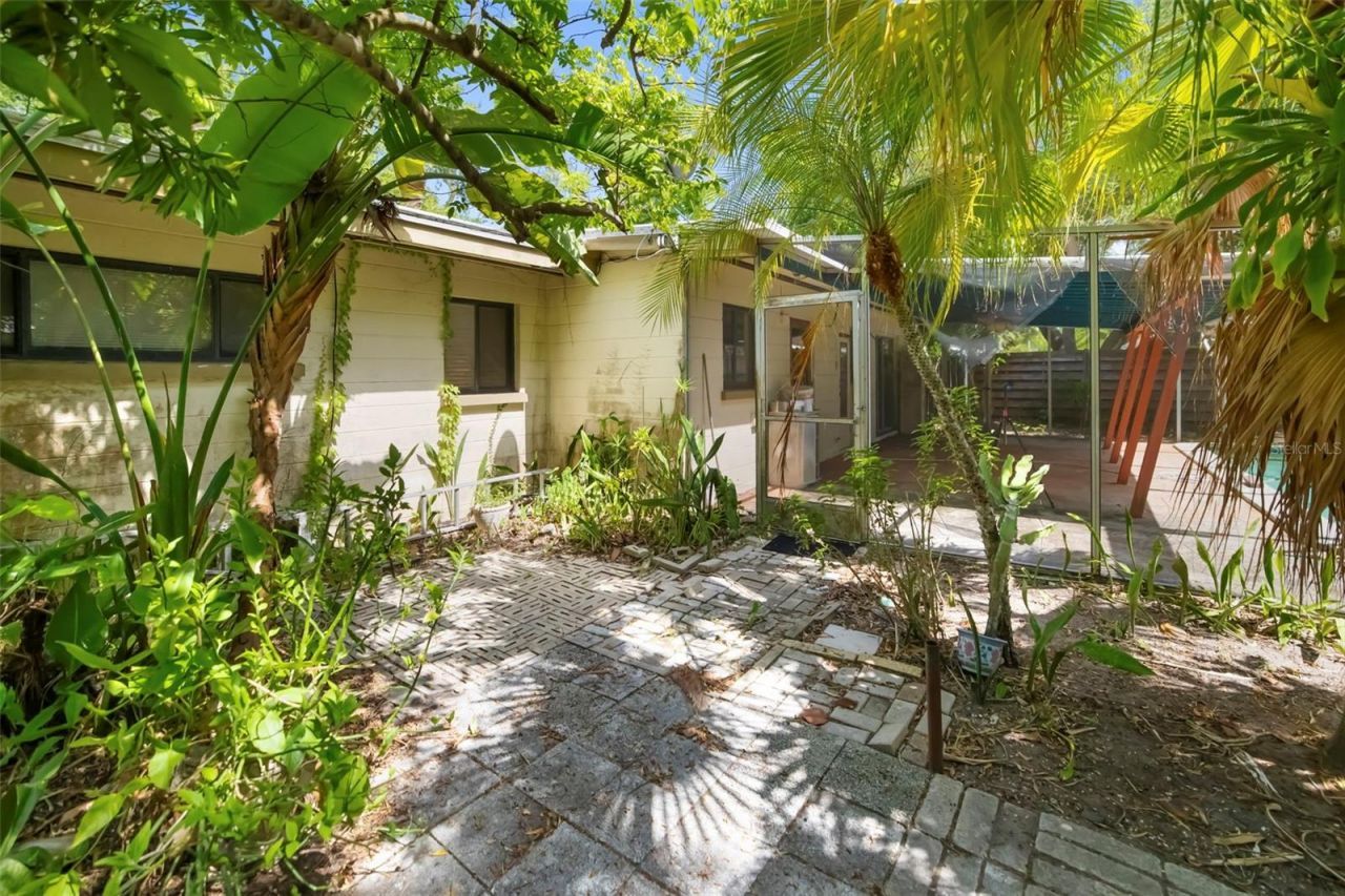 2742 S East Avenue , Sarasota, FL 34239 Photo