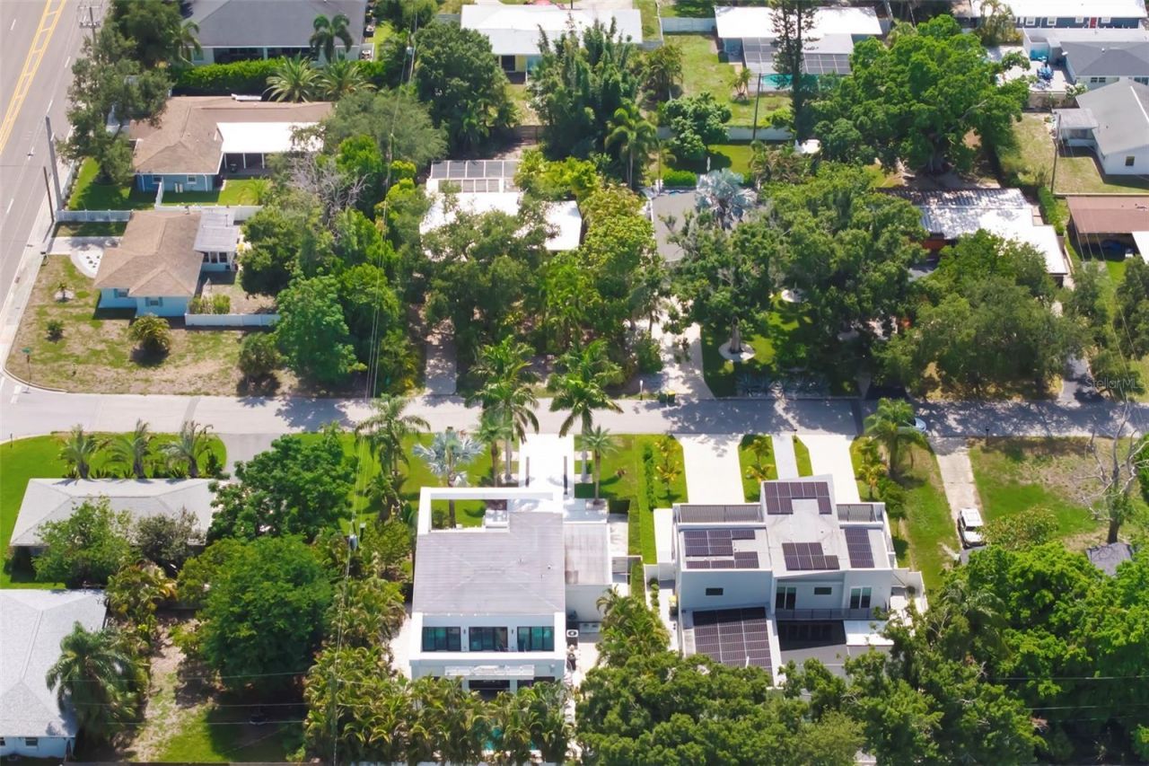 2742 S East Avenue , Sarasota, FL 34239 Photo