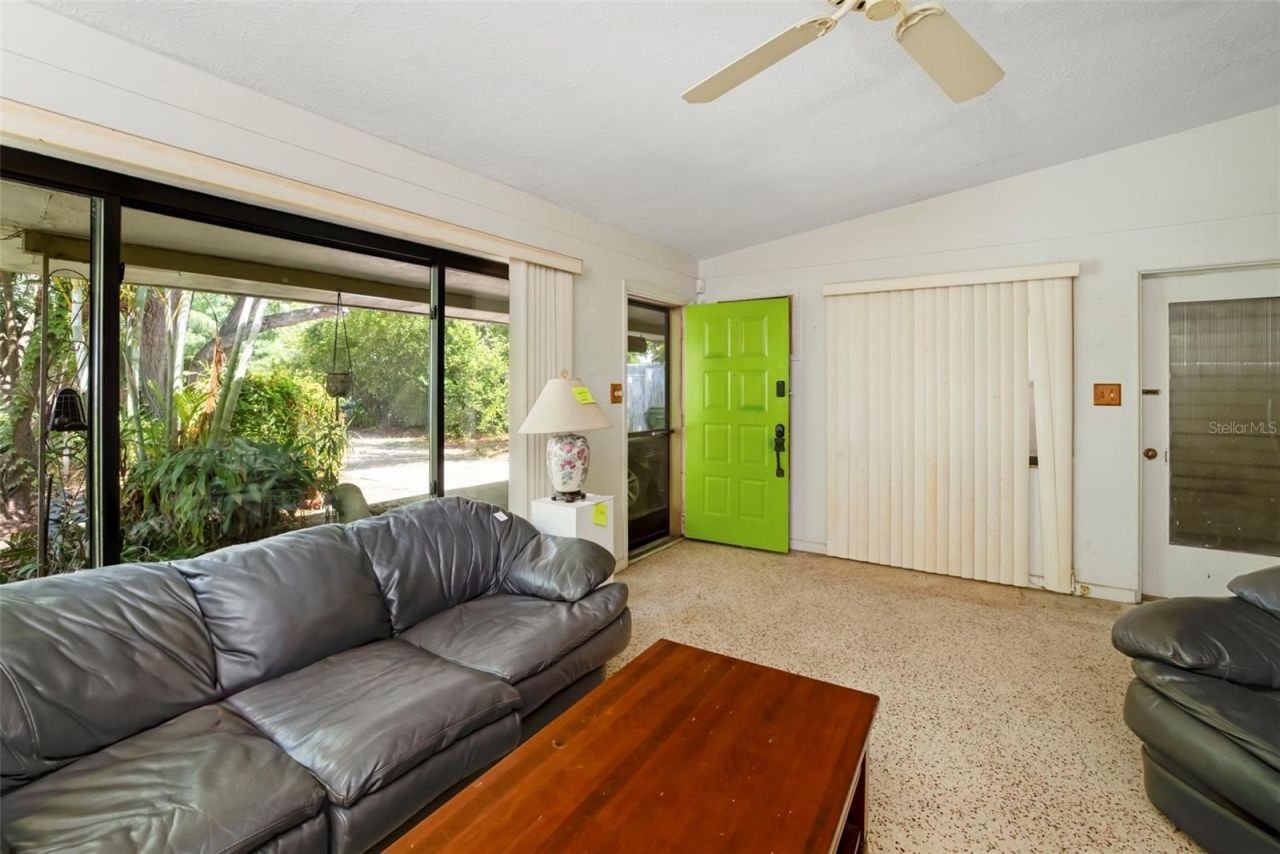 2742 S East Avenue , Sarasota, FL 34239 Photo
