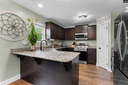 121 Crassula Drive  photo 4