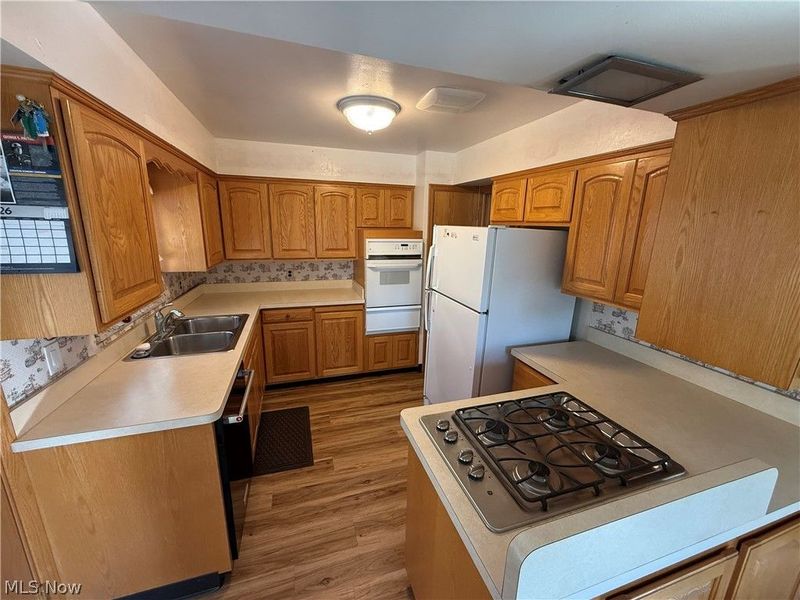 6108 Pearl Road, Parma Heights, OH 44130 Photo 6