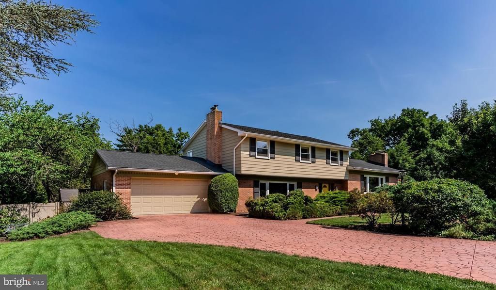 2846 VISTA CIRCLE , CAMP HILL, PA 17011