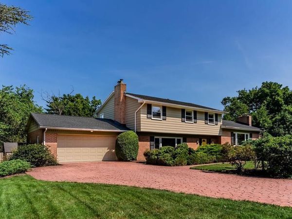 2846 VISTA CIRCLE, CAMP HILL, PA 17011