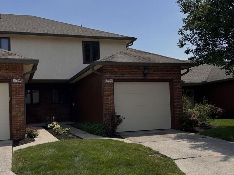 3168 Parkview Circle, Grove City, OH 43123 Photo 2