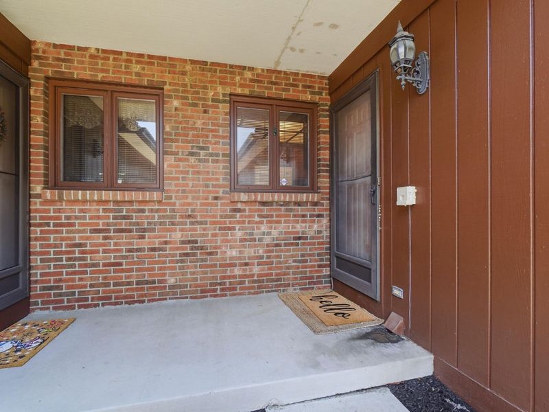 3168 Parkview Circle, Grove City, OH 43123 Photo 2