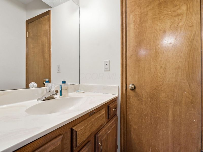 3168 Parkview Circle, Grove City, OH 43123 Photo 24