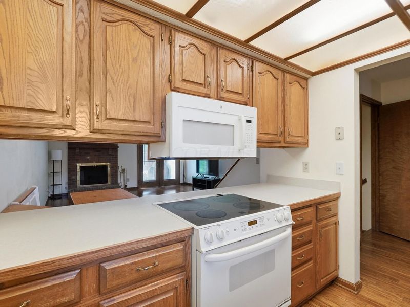 3168 Parkview Circle, Grove City, OH 43123 Photo 5