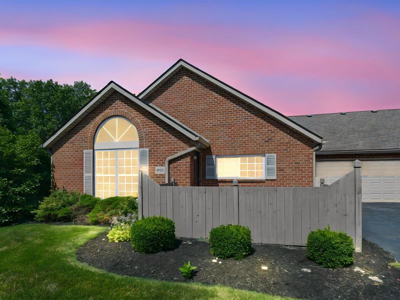 6793 Ridge Rock Drive, Unit 15, New Albany, OH 43054 Photo 1