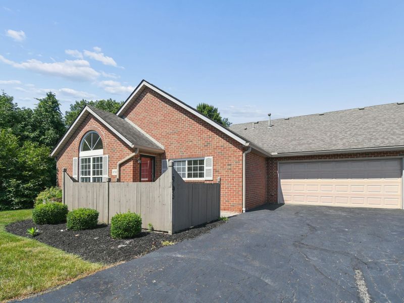 6793 Ridge Rock Drive, Unit 15, New Albany, OH 43054 Photo 3