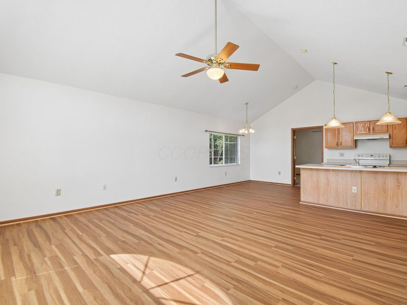 6793 Ridge Rock Drive, Unit 15, New Albany, OH 43054 Photo 8