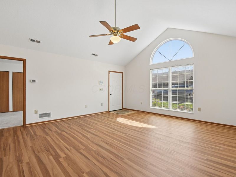6793 Ridge Rock Drive, Unit 15, New Albany, OH 43054 Photo 9
