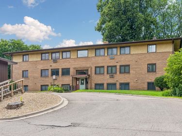 2381 Unity Avenue N, Golden Valley, MN 55422
