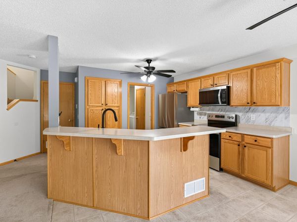 441 Pleasant Lane , Chaska, MN 55318