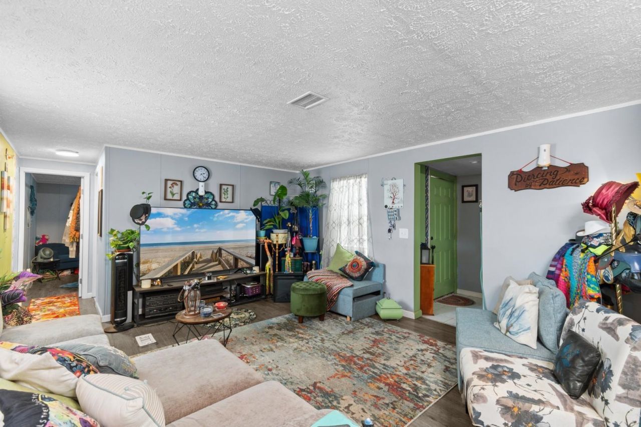 1681 Cassiopia Dr.  Photo 5