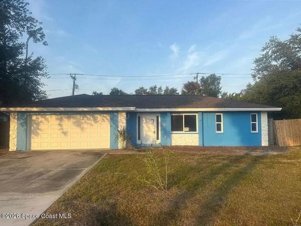 2611 Lakeshore Circle , Port Charlotte, FL 33952