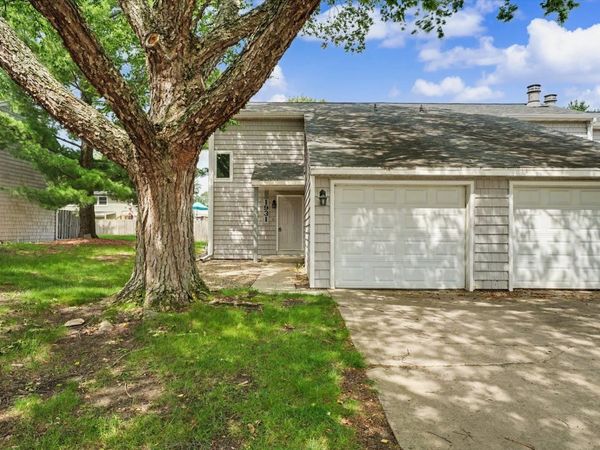 1931 Blackthorn Drive , Unit 1931, Champaign, IL 61821