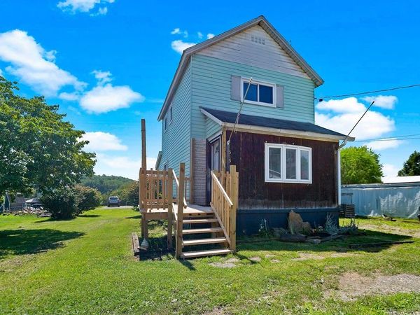 515 Green St , Saltsburg, PA 15681