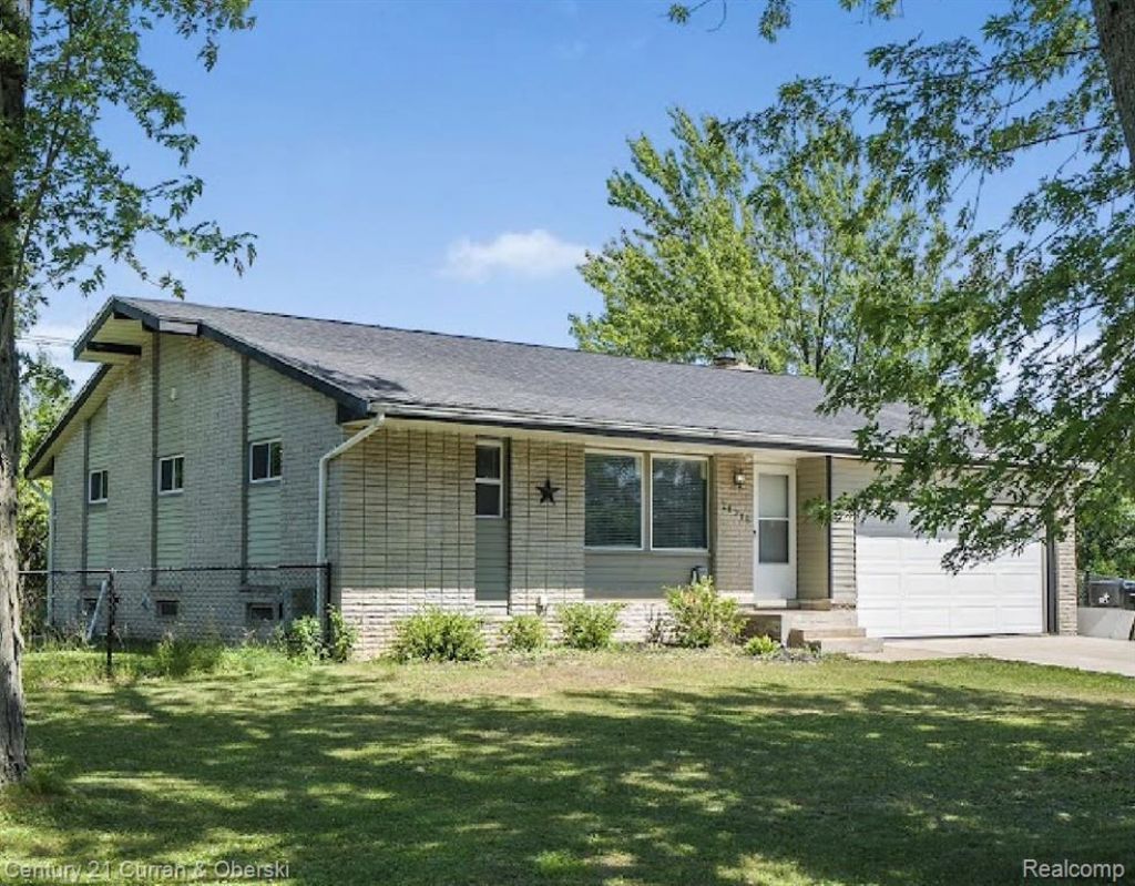 28906 Lorikay Street, Farmington Hills, MI 48334 Main Photo