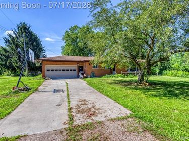 9805 Dolan Road, Columbus Twp, MI 48063