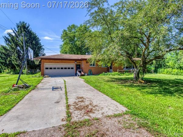 9805 Dolan Road, Columbus Twp, MI 48063