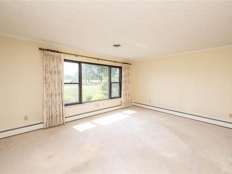 8663 Crestway Road, Clayton, OH 45315 Photo 10