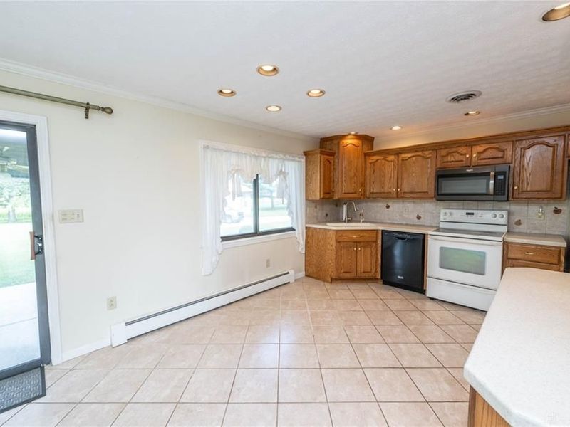 8663 Crestway Road, Clayton, OH 45315 Photo 13