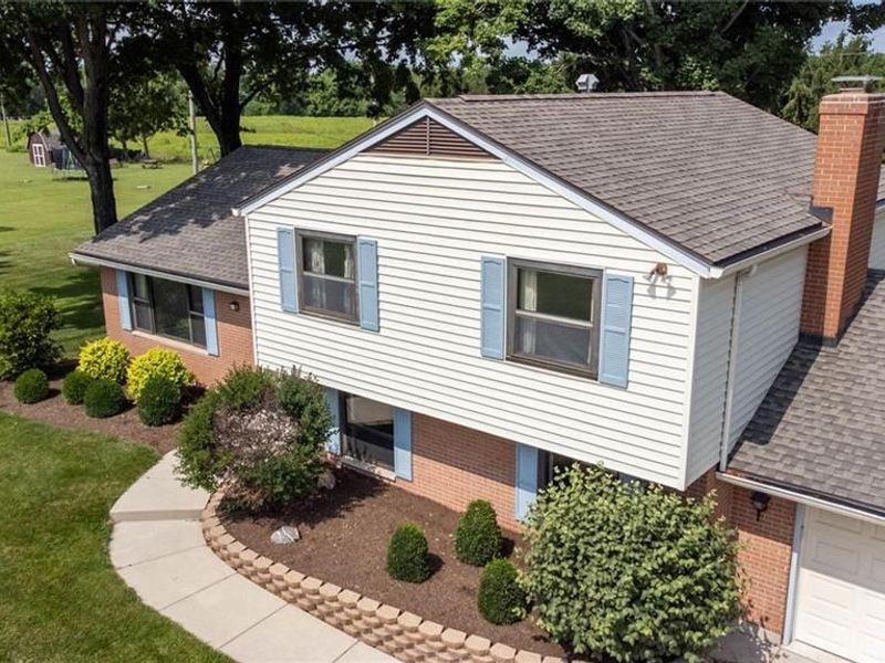 8663 Crestway Road, Clayton, OH 45315 Photo 3