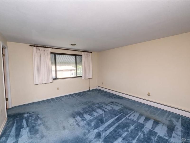 8663 Crestway Road, Clayton, OH 45315 Photo 32