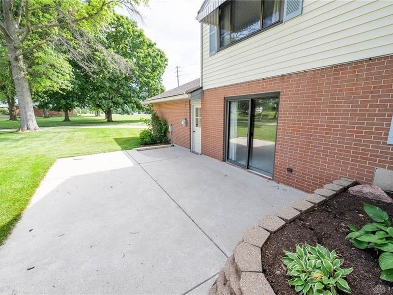 8663 Crestway Road, Clayton, OH 45315 Photo 56