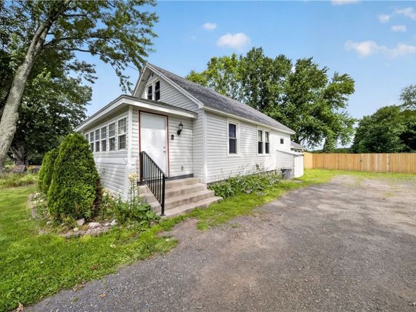 1245 Kingdom Road, Baldwinsville, NY 13027