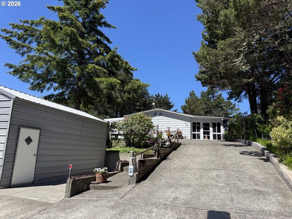 1601 RHODODENDRON DR, Unit 662, Florence, OR 97439