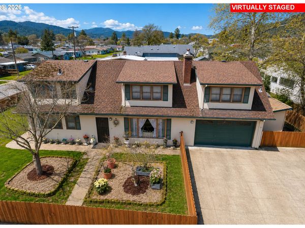 212 PARK ST, Riddle, OR 97469