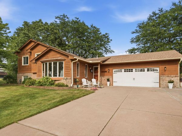 7616 Peltier Lake Drive, Lino Lakes, MN 55038