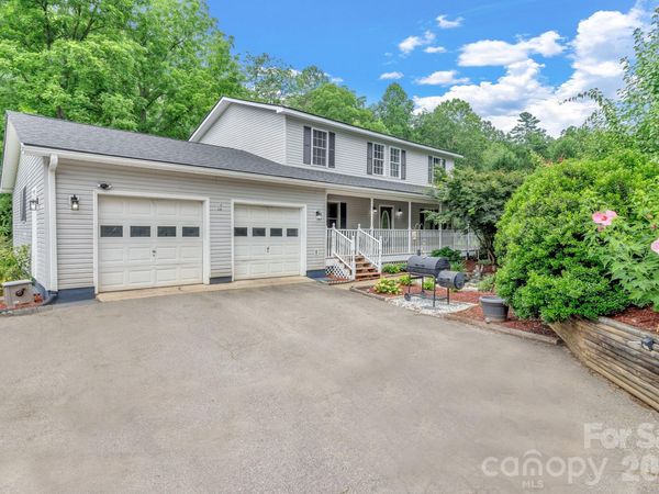 11 Aquarian Way , Leicester, NC 28748